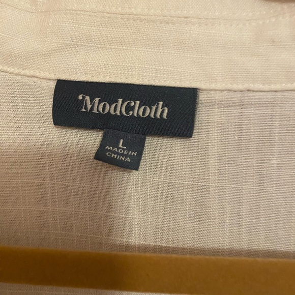 Wisely Tied Button-up in White - Picture 6 of 7